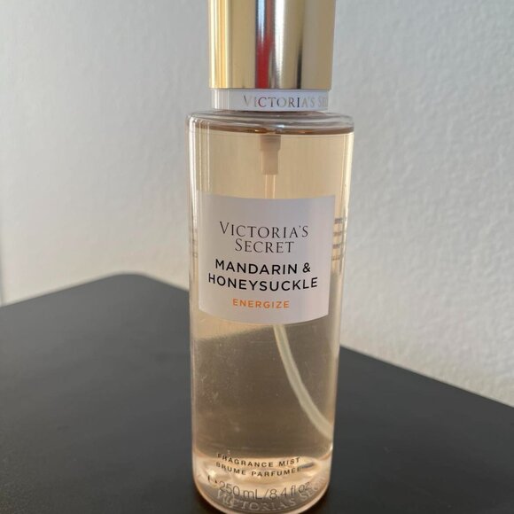Victoria's Secret Mandarin & Honeysuckle Fragrance Mist - Picture 1 of 2